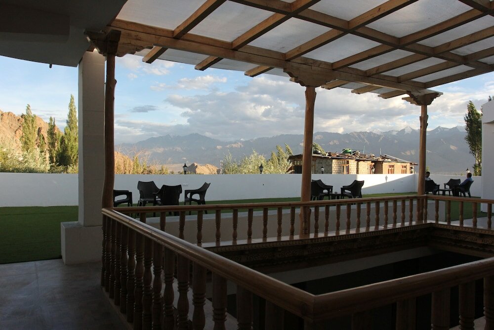 Фото Tih Hotel Chonjor Residency