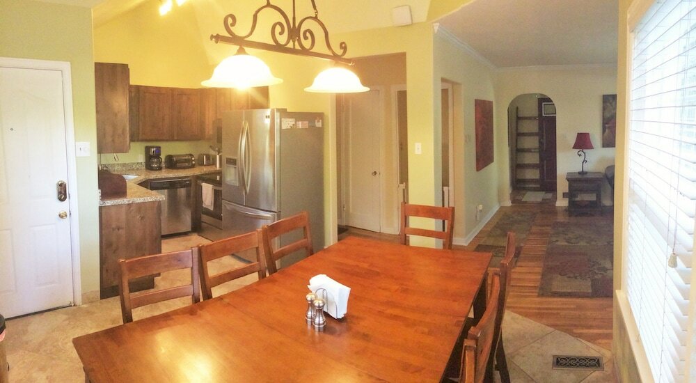 Фото House at the Foot of the Mountains