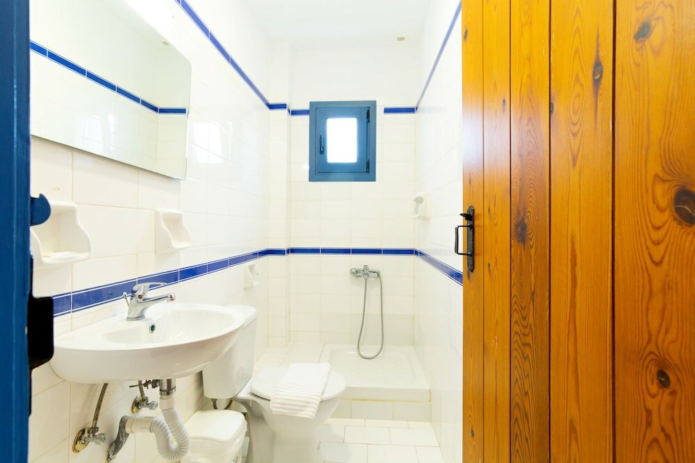 Фото Okirroi Villas