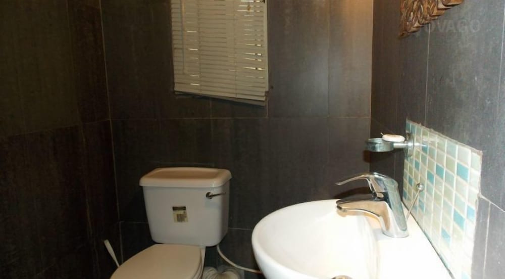 Фото Precinct Comfort Services, Yaba