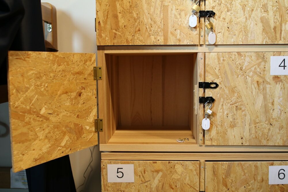 Фото Fan Aburatsu Sports Bar & Hostel