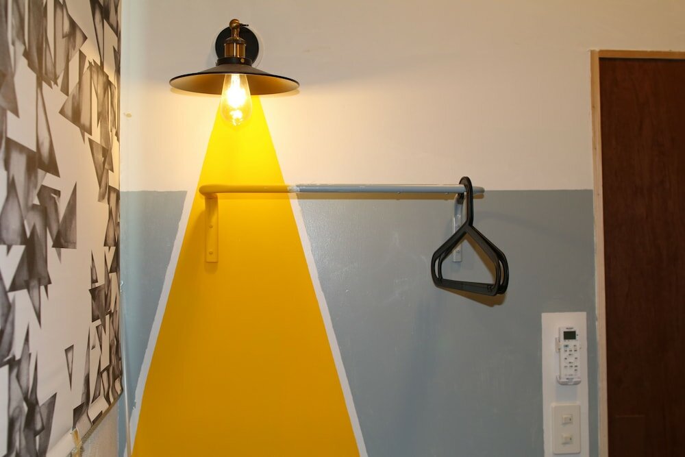 Фото Fan Aburatsu Sports Bar & Hostel