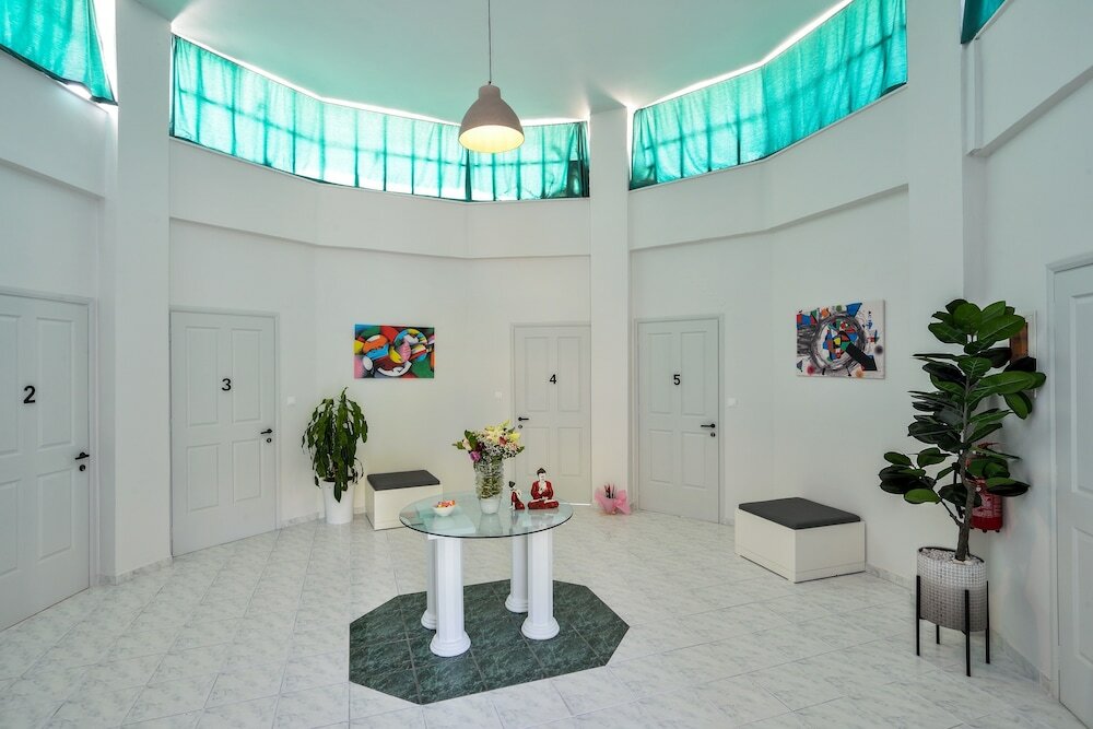 Фото Loucerna Suites Chania