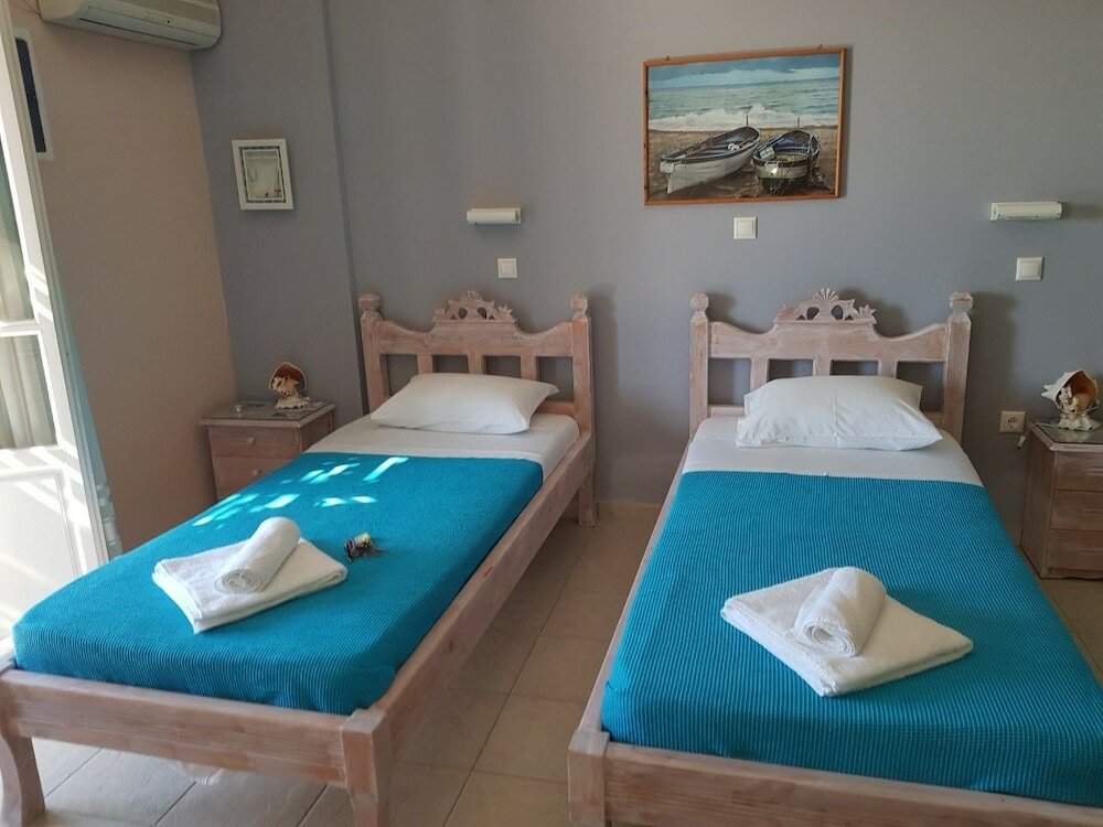 Фото Karabo Hotel