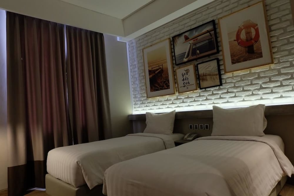 Фото Expressia Hotel Makassar