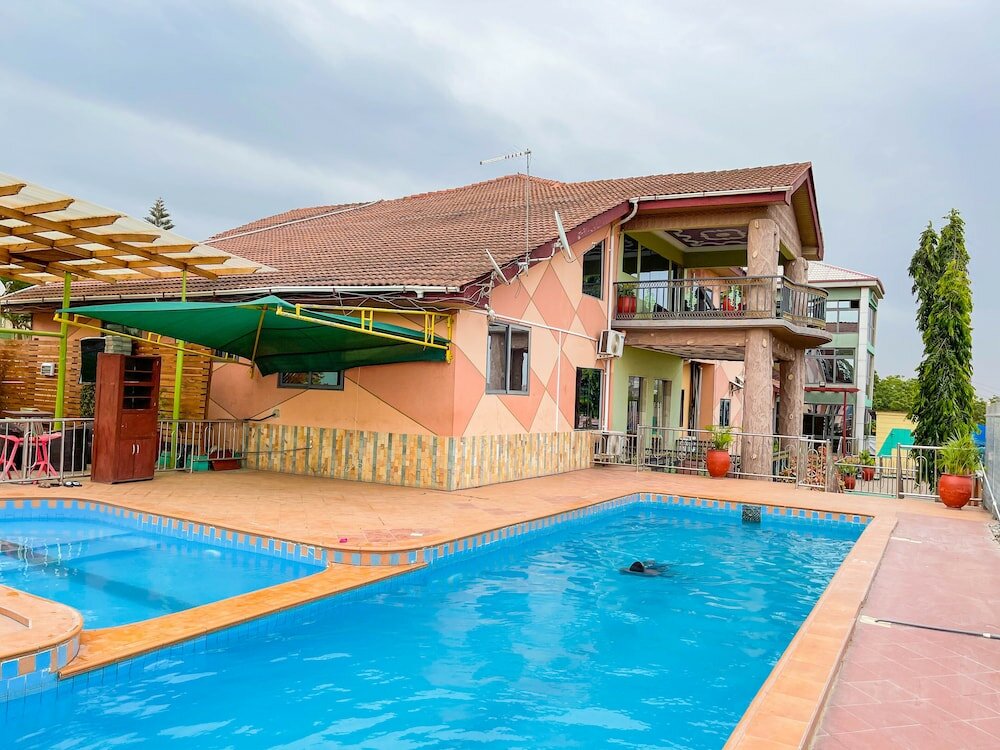 Фото отеля 1