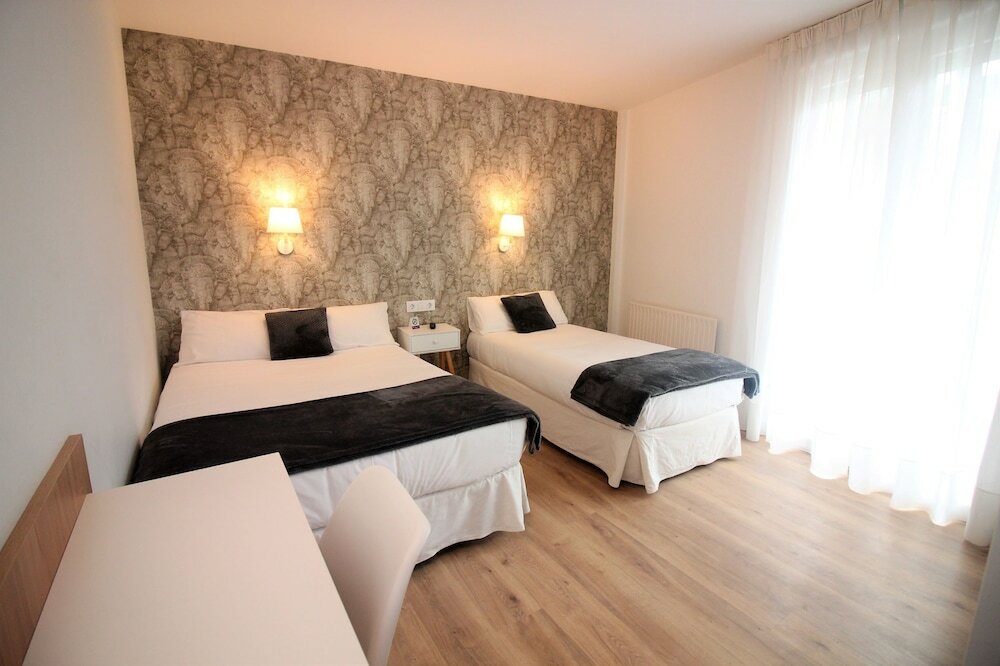 Фото Hotel Vilagarcia