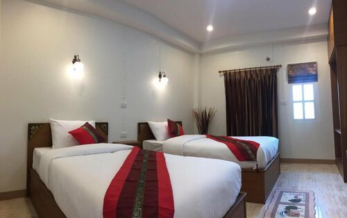 Гостиница Maesot Siri Hotel в Мэсоте