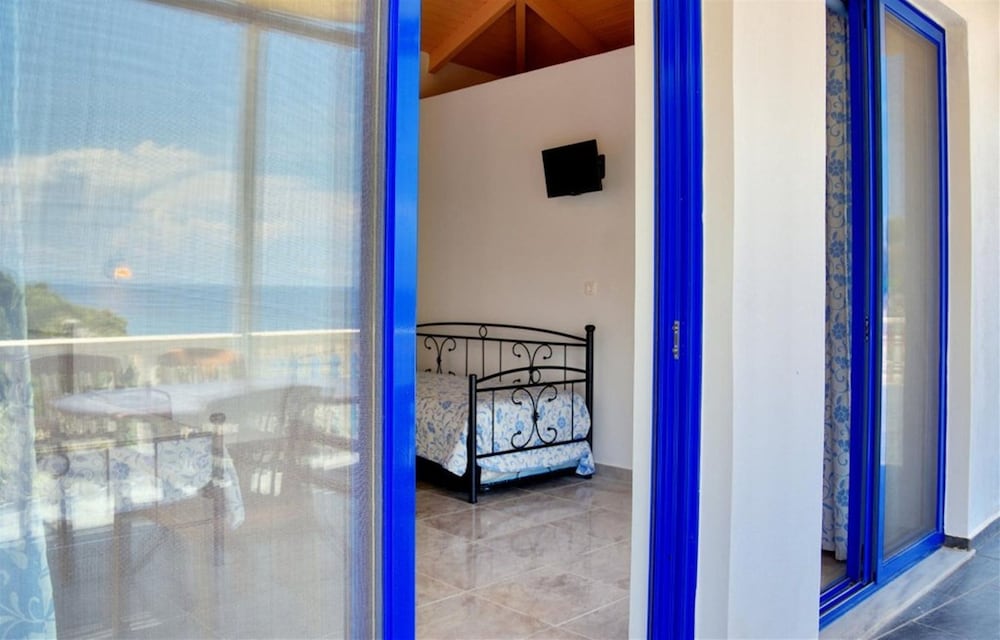 Фото Mikro Nisi Studios