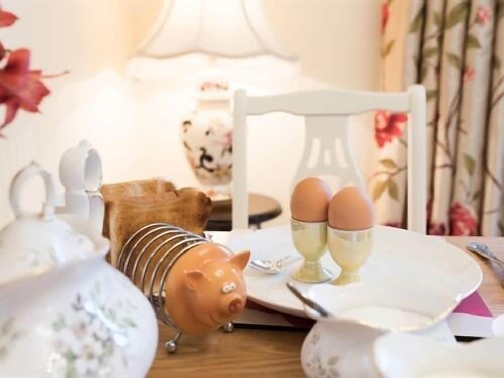 Фото Ashbrook House B&b