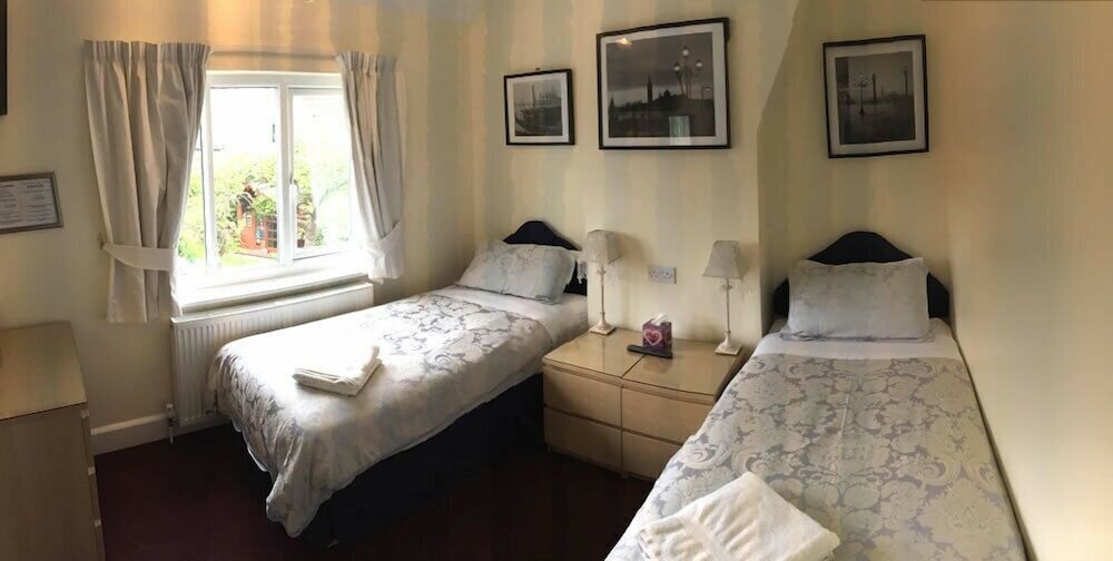 Фото The Willows