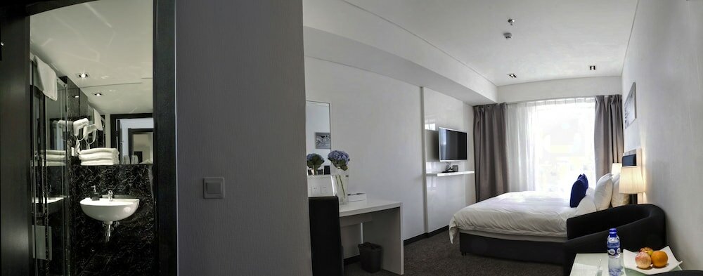 Фото Khuvsgul Lake Hotel