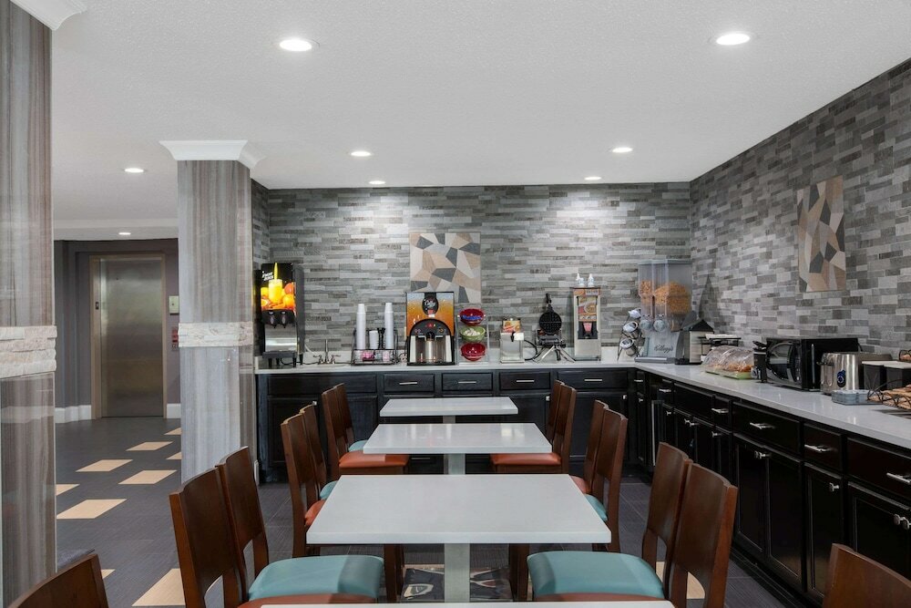 Фото Microtel Inn & Suites by Wyndham Augusta/Riverwatch