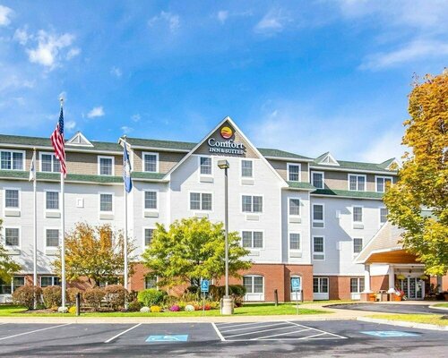 Гостиница Comfort Inn & Suites Dover-Portsmouth