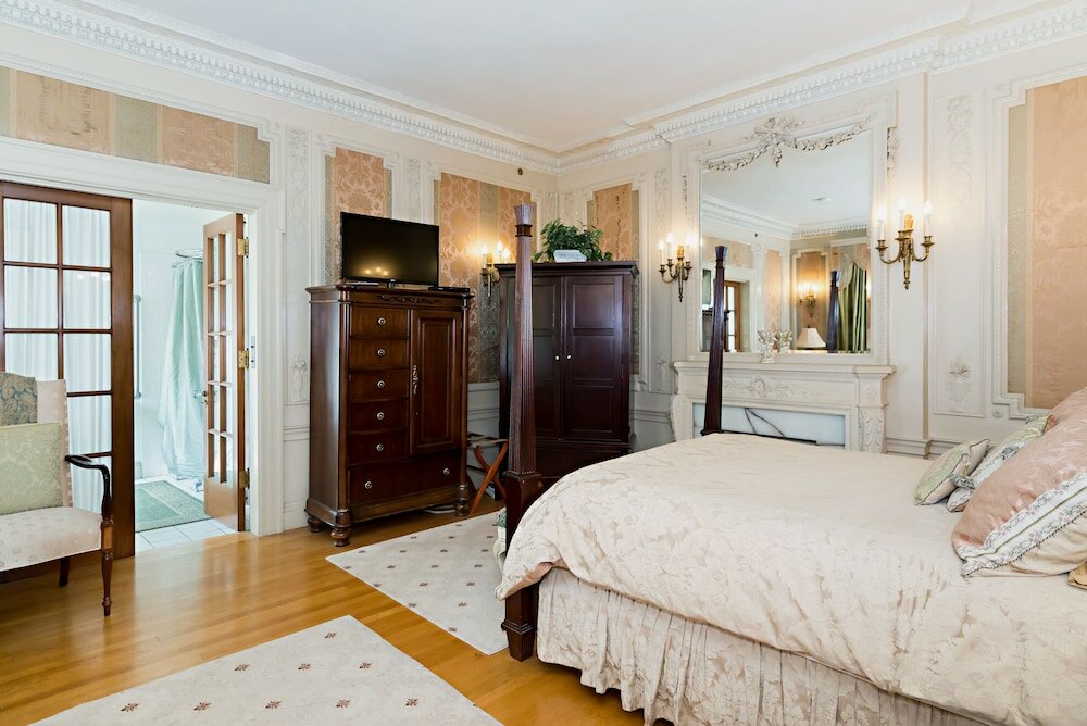 Фото The Silver Fountain Inn