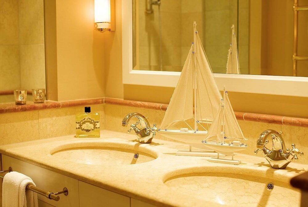 Фото Yachthafenresidenz Hohe Düne