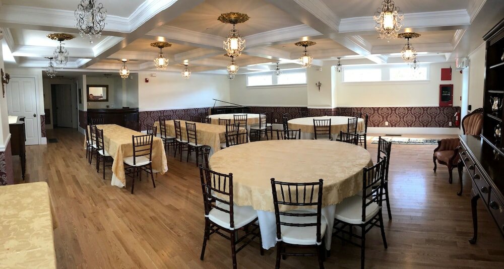 Фото The Silver Fountain Inn