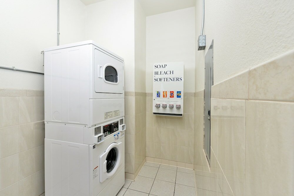 Фото Citrus Suites Redlands Loma Linda