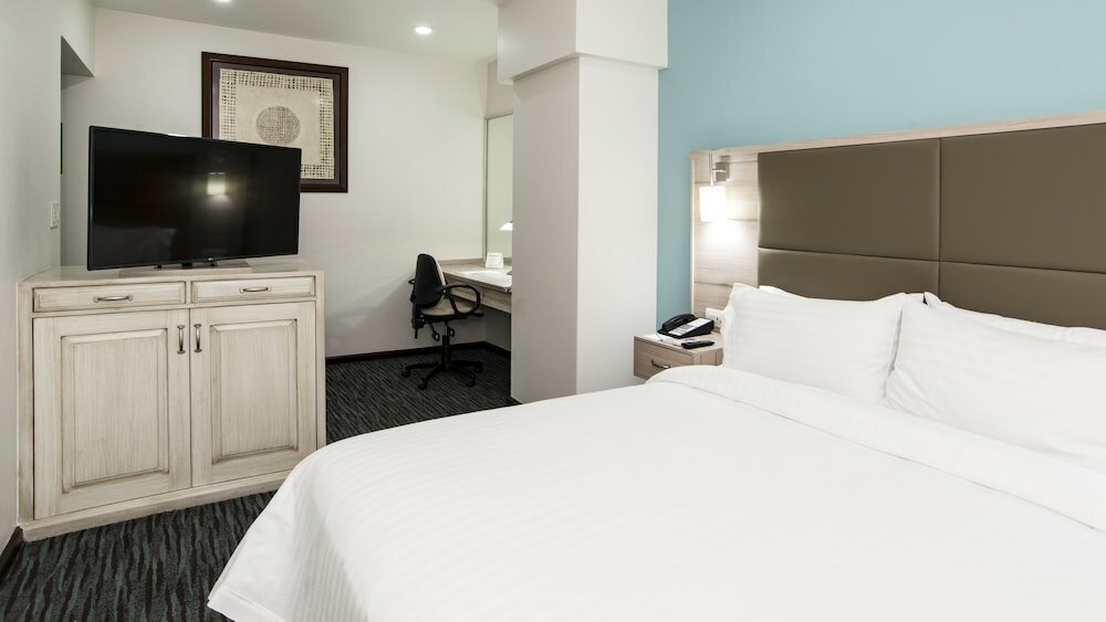 Фото Holiday Inn & Suites Mexico Zona Reforma, an Ihg Hotel
