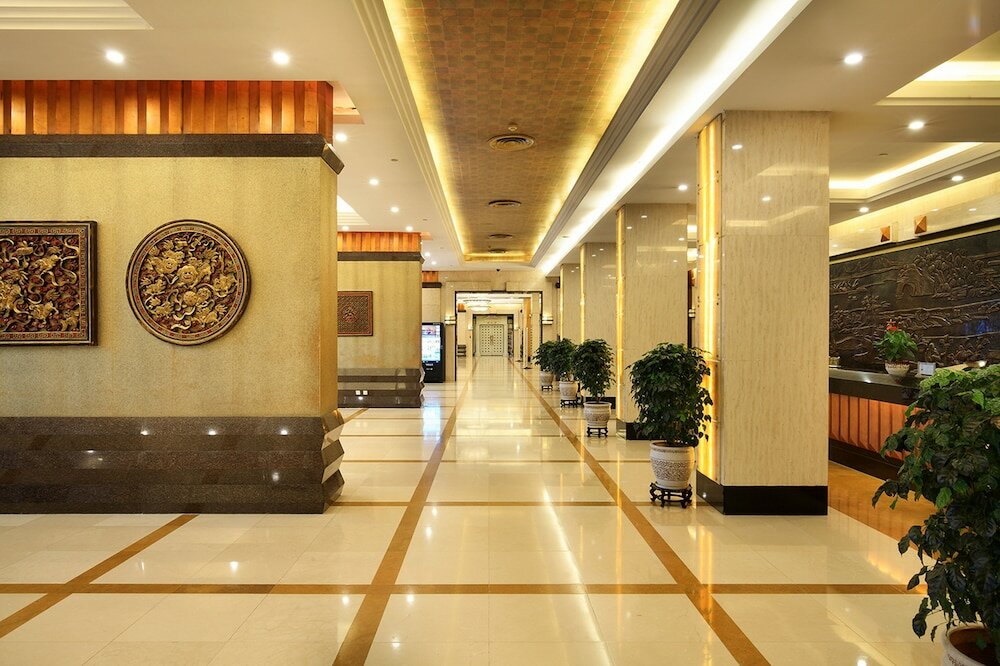 Фото Guilin Lijiang Waterfall Hotel