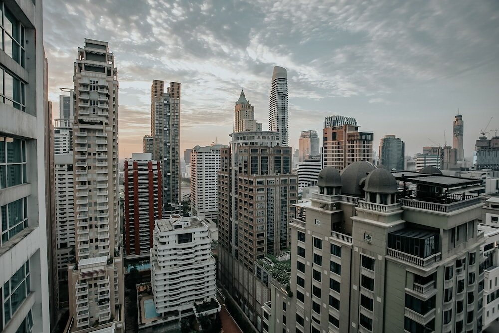 Фото Urbana Langsuan Hotel