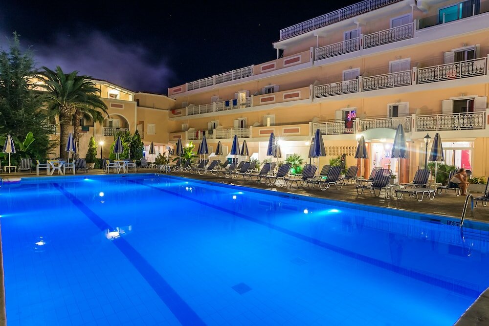 Фото Ionis Art Hotel