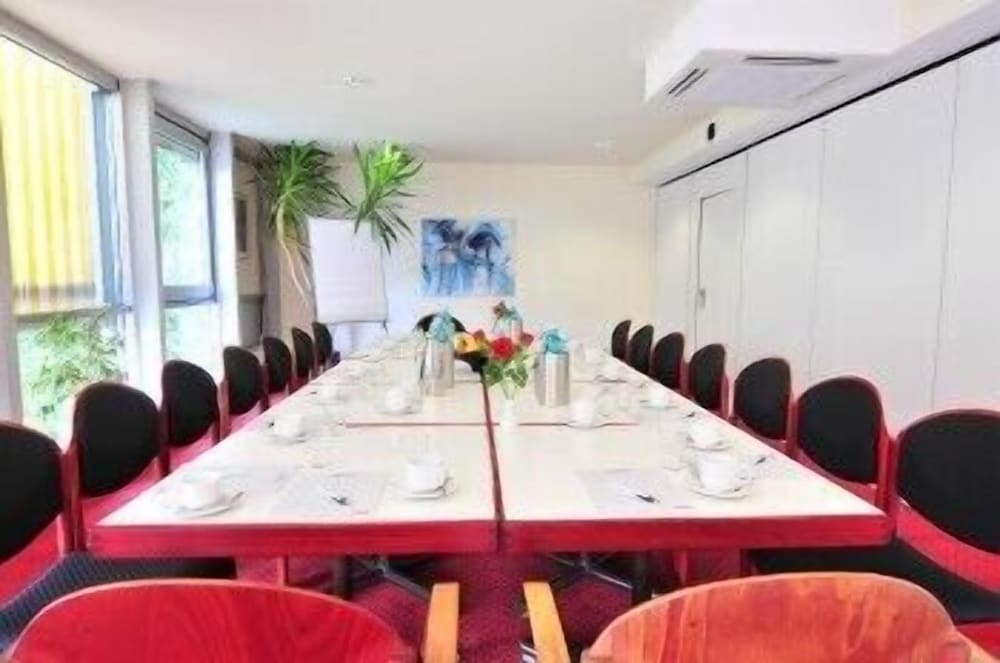 Фото Stadthotel Heilbronn