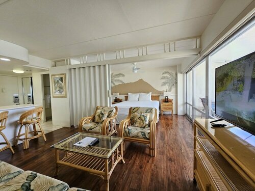 Гостиница Two Bedroom Condo Overlooking Ala Wai Boat Harbor в Гонолулу