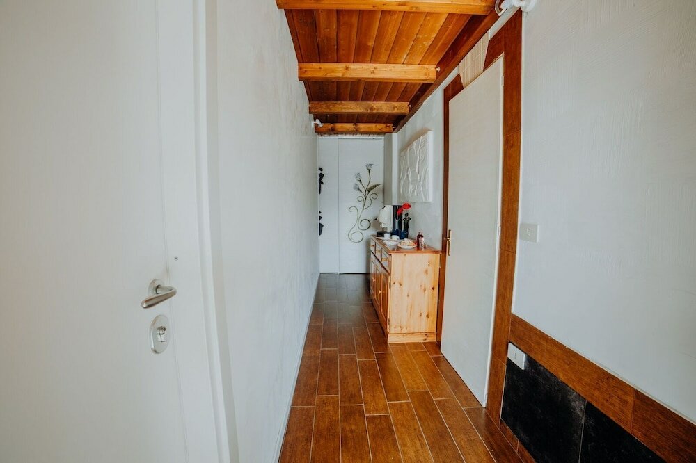 Фото Stone House