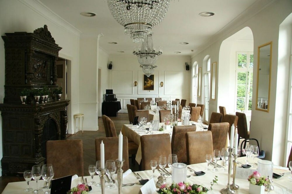 Фото Hotel Hochzeitshaus