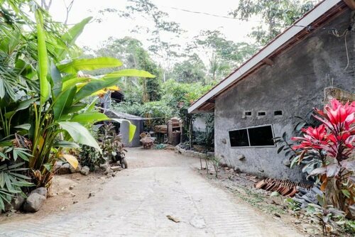 Гостиница Omah Laras Homestay в Джокьякарте