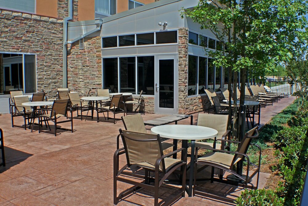 Фото DoubleTree by Hilton Hotel Oklahoma City Airport