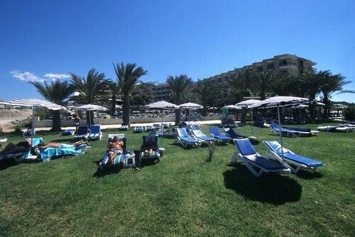 Гостиница Venus Beach Hotel Paphos в Пафосе