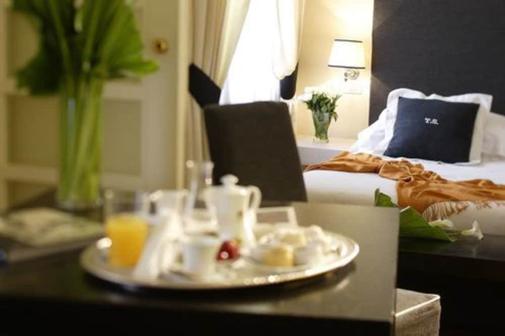 Фото Tornabuoni Suites Collection Residenza D'Epoca