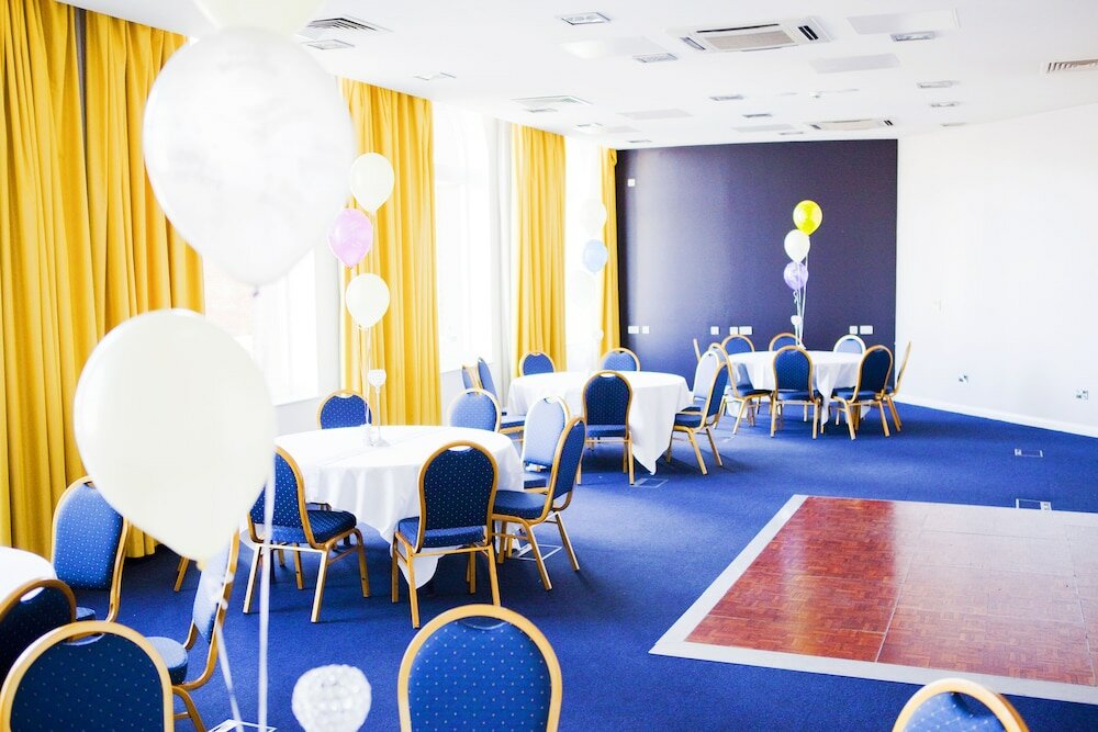 Фото Ramada by Wyndham Belfast City Centre