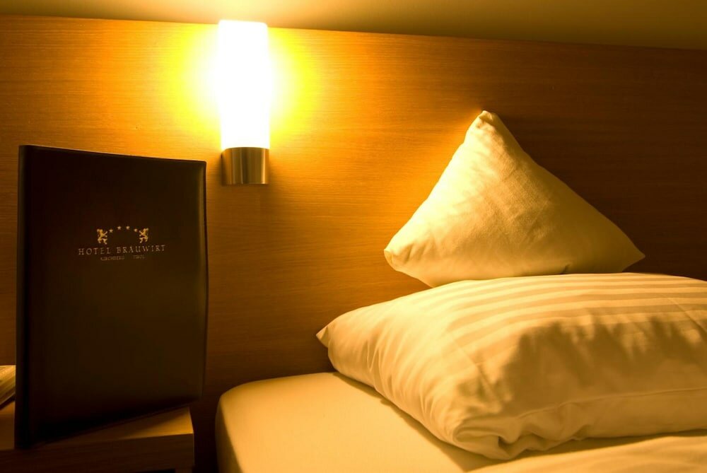 Фото Hotel Braeuwirt