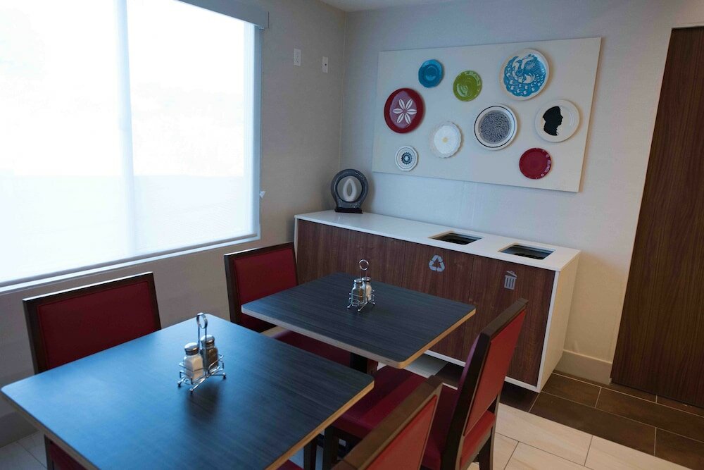 Фото Holiday Inn Express Hotel & Suites West Coxsackie, an Ihg Hotel