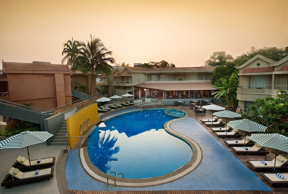 Фото Whispering Palms Beach Resort