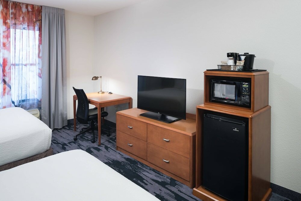Фото Fairfield Inn & Suites by Marriott Orlando at SeaWorld