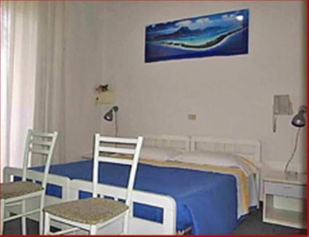 Фото Hotel Tuscolano