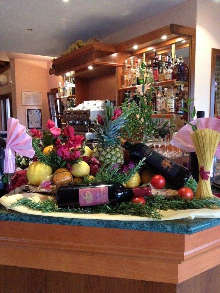 Фото Albergo Residenziale Li Troni