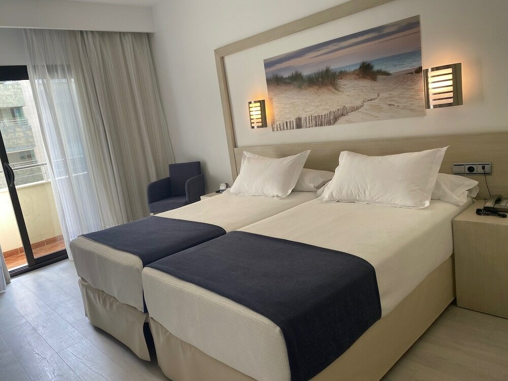 Фото Hotel SPA Cádiz Plaza