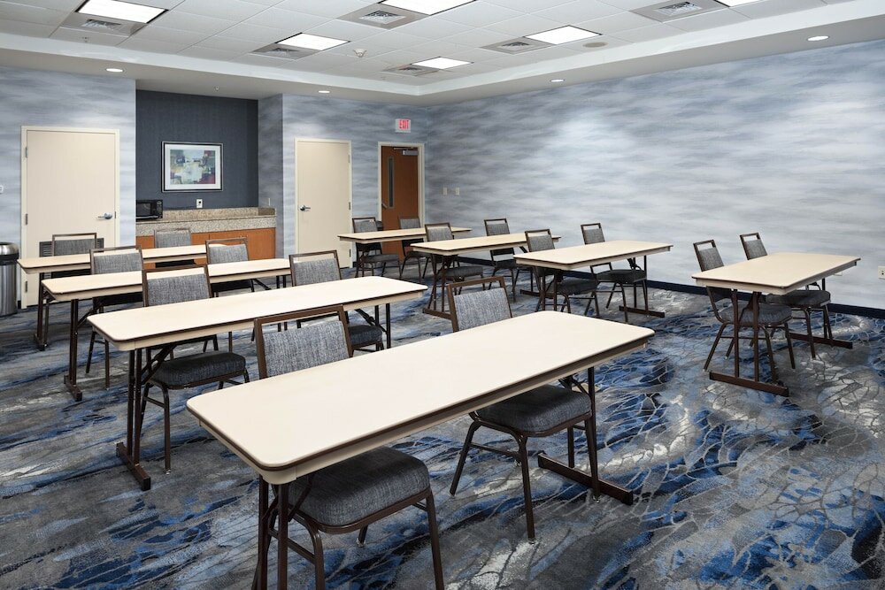 Фото Fairfield Inn & Suites South Boston