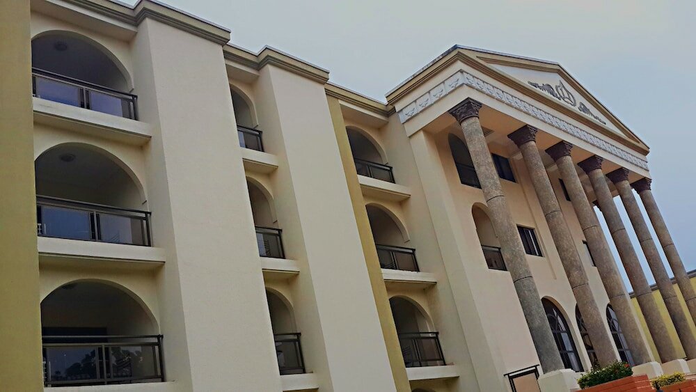 Фото отеля 2