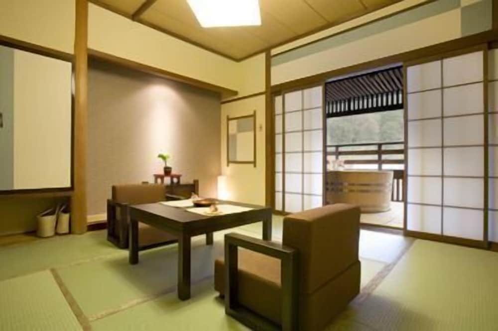 Фото Kaidou Roman Onyado Tsutaya