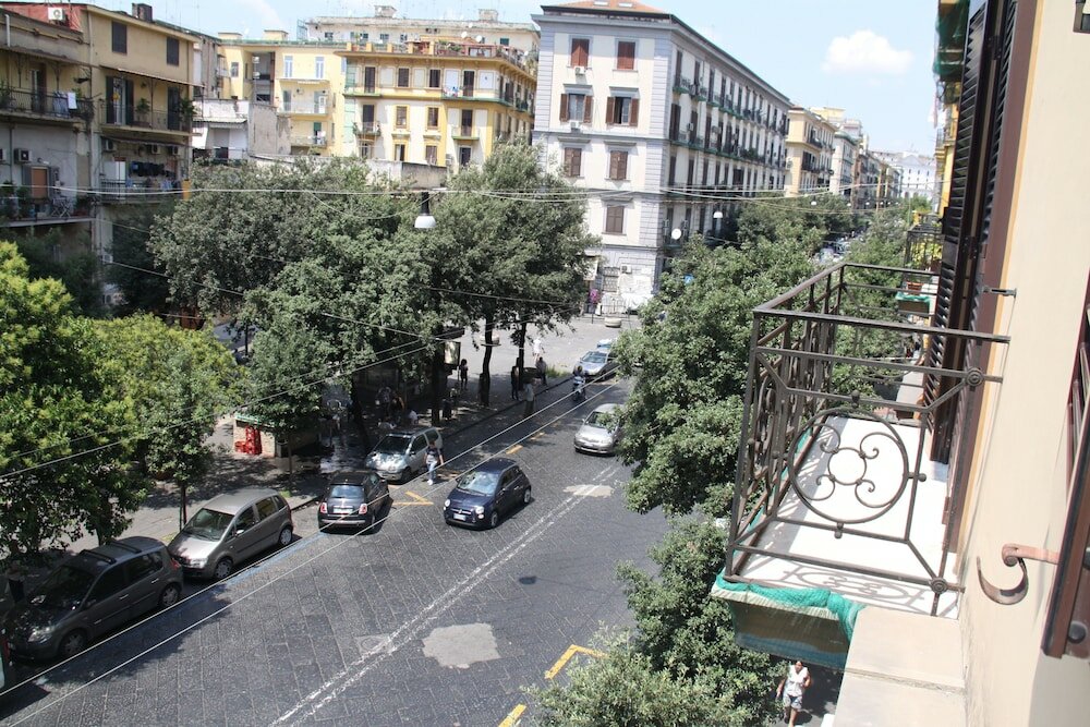 Фото B&b Le Porte di Napoli