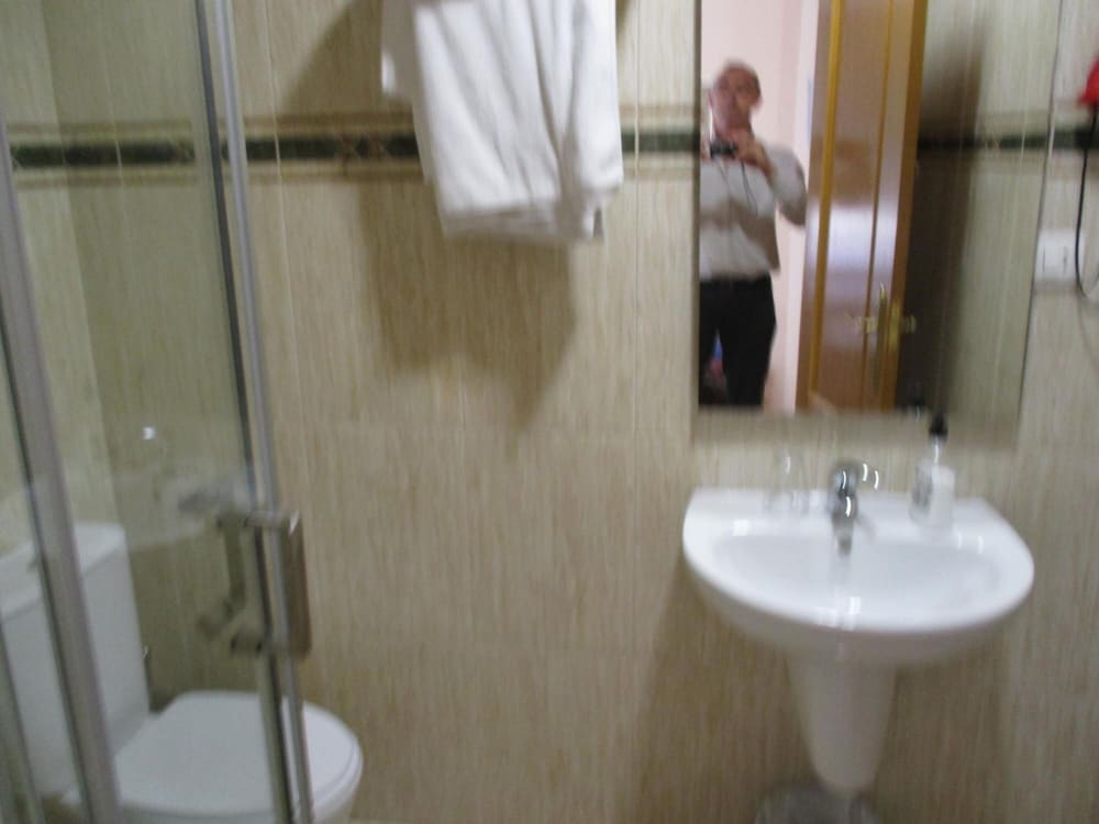 Фото Hostal Becares