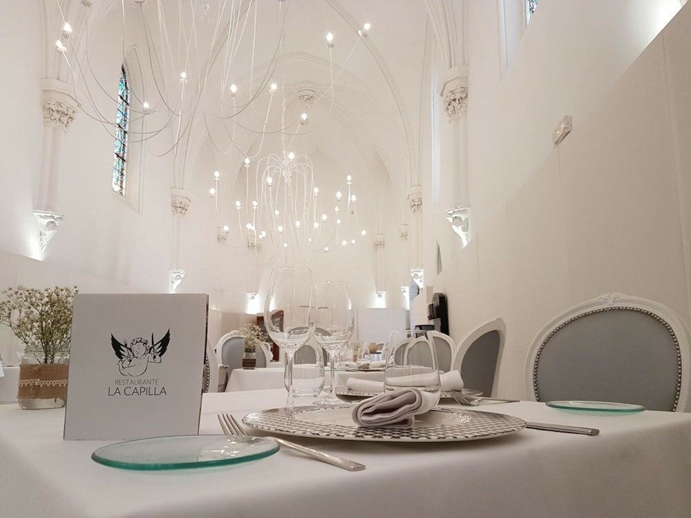 Фото Pamplona Catedral Hotel