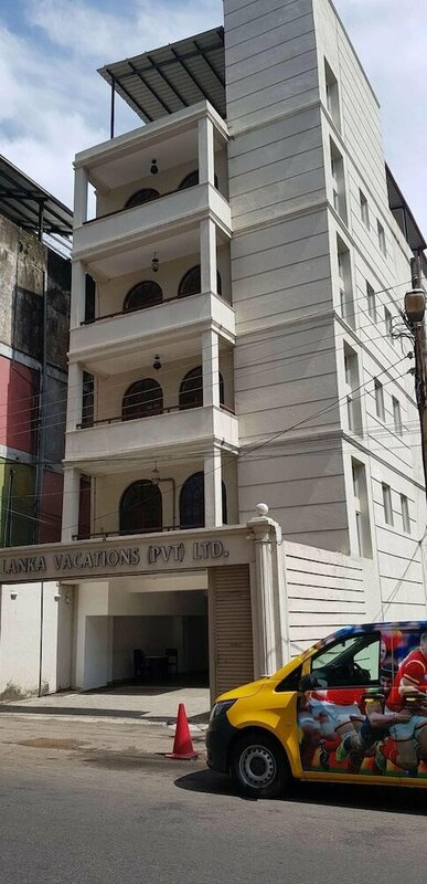 Гостиница The Apartments by Lanka Vacations в Коломбо