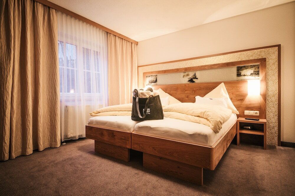 Фото Arlen Lodge Hotel